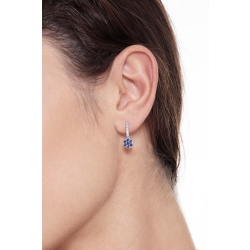Pendientes en oro blanco de 18k con zafiros azules  2