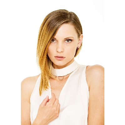 Pendientes lazo en oro blanco 18k con rubíes ovales y diamantes