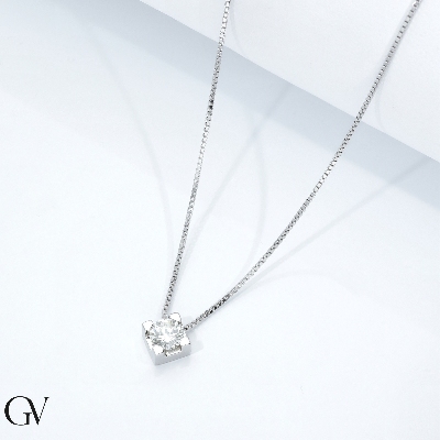 Collar con diamante de corte brillante 0,70 ct or 750