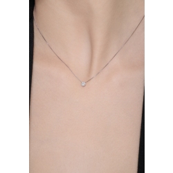 Collar Ilusión en oro blanco de 18 quilates con diamantes  2