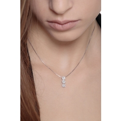 Collar en oro blanco 18k con tres diamantes Illusion 2