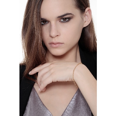 Pulsera en oro amarillo 18k con una longitud de 19 cm