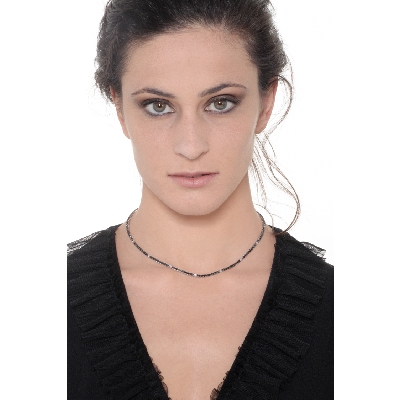 Collar tennis en oro blanco 18k con diamantes negros y blancos