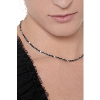 Collar tennis en oro blanco 18k con diamantes negros y blancos