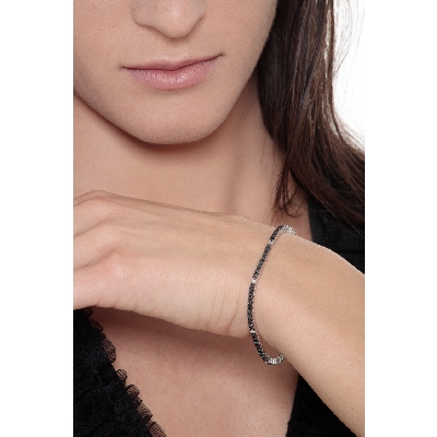 Pulsera Tennis en oro blanco de 18k con diamantes negros y blancos alternados