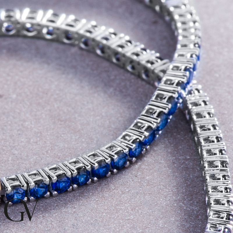 Pulsera Tennis en oro blanco 18 quilates con zafiros azules Pulsera Tennis en oro blanco 18 quilates con zafiros azules