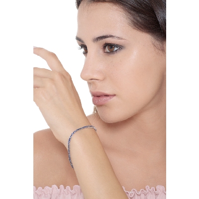 Pulsera Tennis en oro blanco 18 quilates con zafiros azules