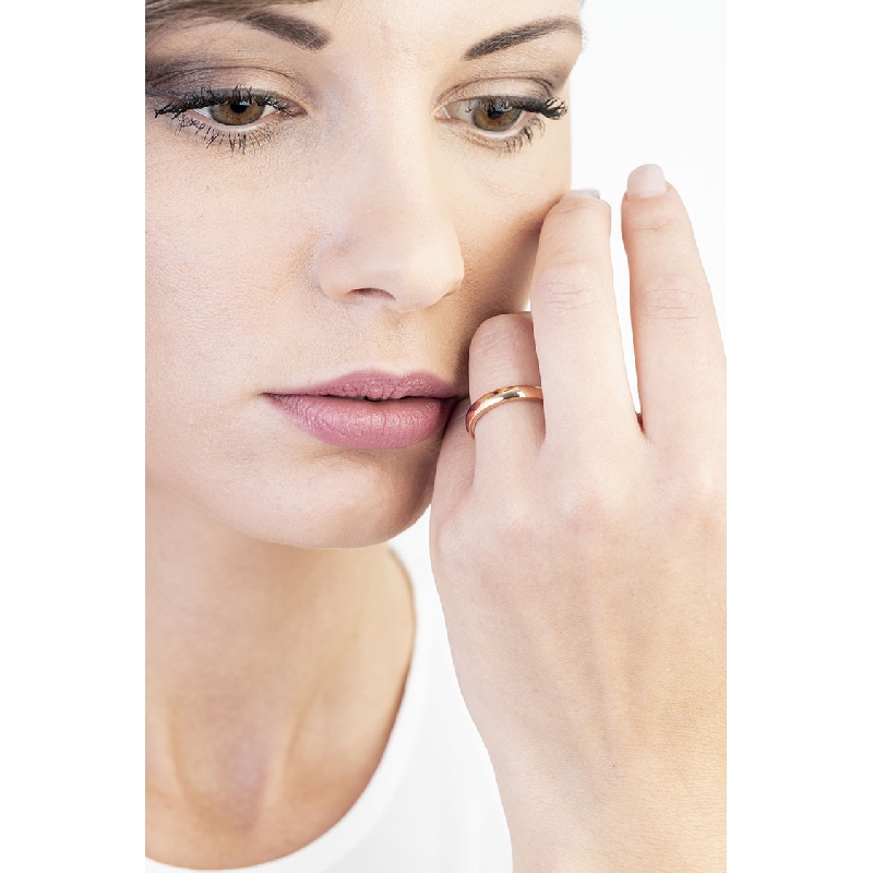 Alianza Unoaerre realizada en oro rosa de 750