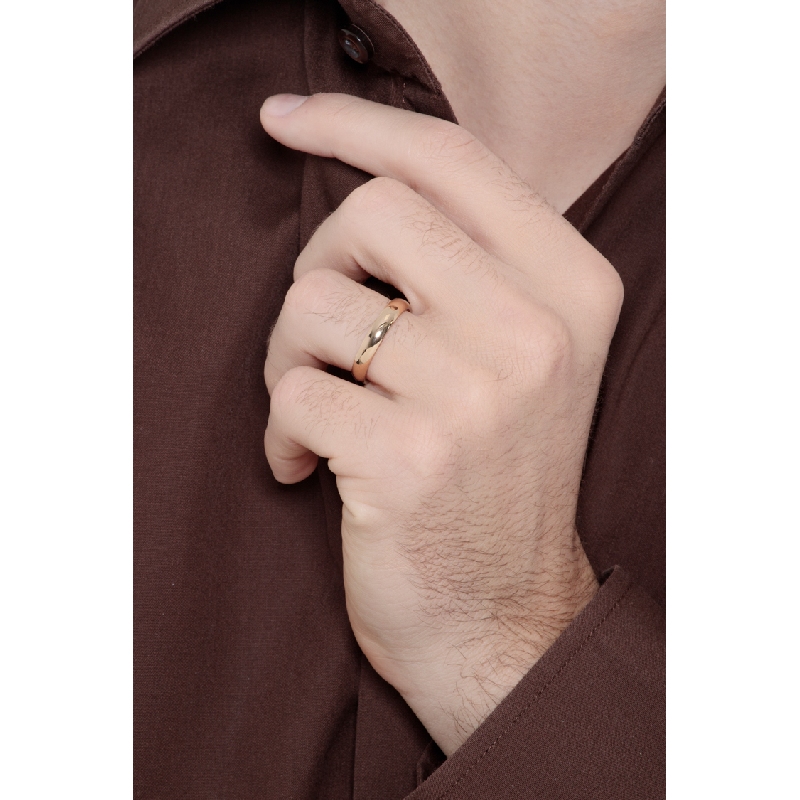 Alianza Unoaerre fabricada en oro amarillo de 18 quilates