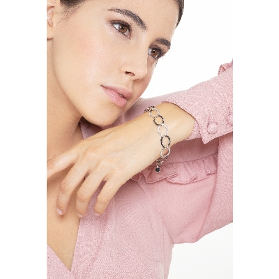 Pulsera en oro blanco 18K con diamantes negros y blancos