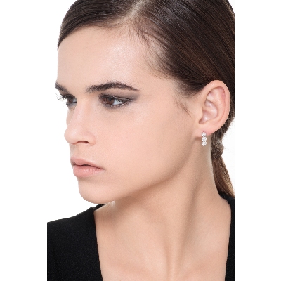 Pendientes oro blanco de 18k con un pavé de diamantes