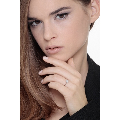 Anillo mujer ilusion en oro blanco de 18k con diamantes