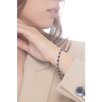 Pulsera alternada de oro 18 quilates con zafiros azules y diamantes