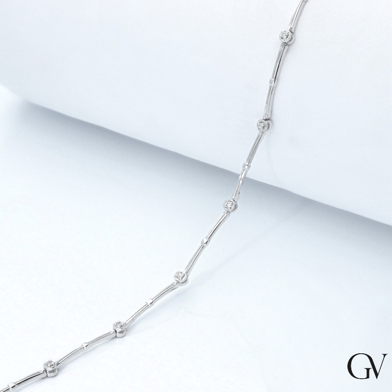 Pulsera tenis alternada oro blanco de 18 quilates con diamantes Pulsera tenis alternada oro blanco de 18 quilates con diamantes