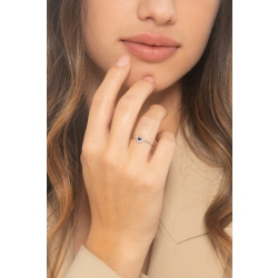 Anillo oro blanco 18k corazón con zafiro azul y diamantes 2