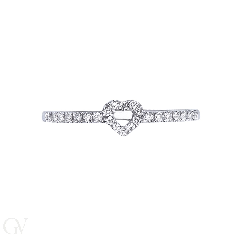 Anillo corazón de oro blanco 18 quilates con diamantes  Anillo corazón de oro blanco 18 quilates con diamantes