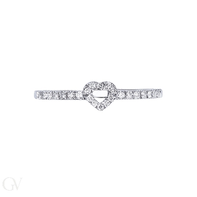 Anillo corazón de oro blanco 18 quilates con diamantes 