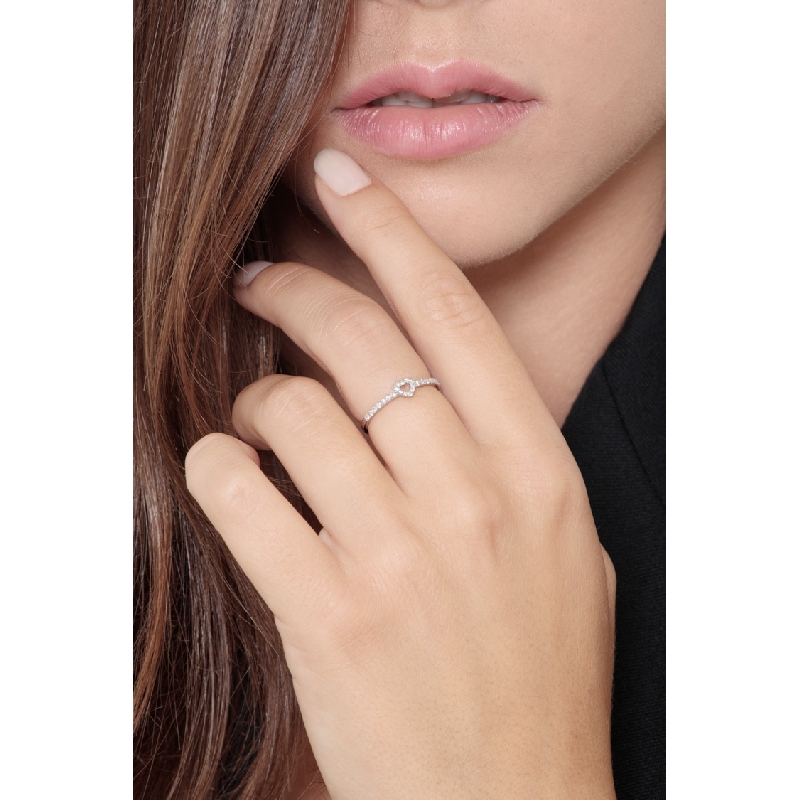 Anillo corazón de oro blanco 18 quilates con diamantes  Anillo corazón de oro blanco 18 quilates con diamantes