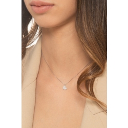 Collar con colgante corazón en oro blanco de 18k con diamantes 2