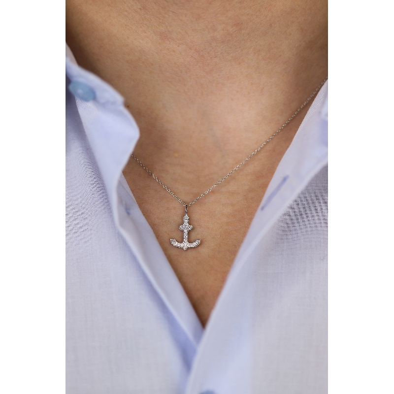 Collar en oro blanco de 18k con colgante ancla Collar en oro blanco de 18k con colgante ancla