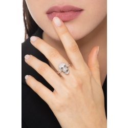 Anillo calavera en oro blanco 18 quilates diamantes blancos y negros 2