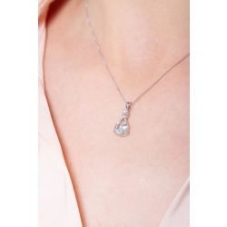 Collar colgante de oro blanco de 18 kilates con aguamarina y diamantes 2