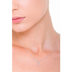 Collar colgante de oro blanco de 18 quilates y diamantes en forma de corazón 2