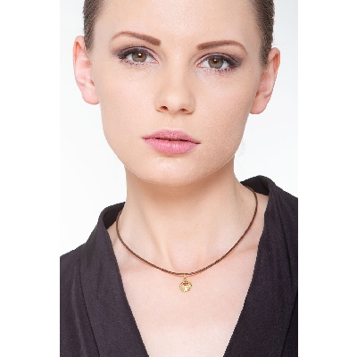 Colgante Sol con sonrisa en oro amarillo 18k