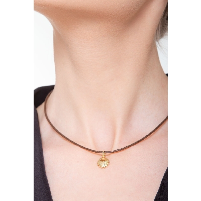 Colgante Sol con sonrisa en oro amarillo 18k