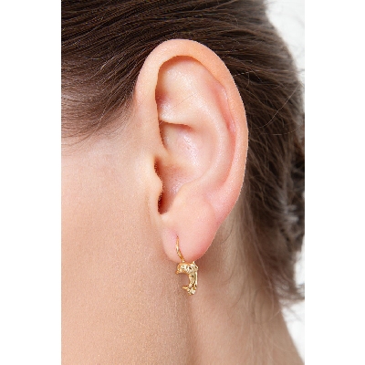 Pendientes de aro con delfín en oro amarillo 18k