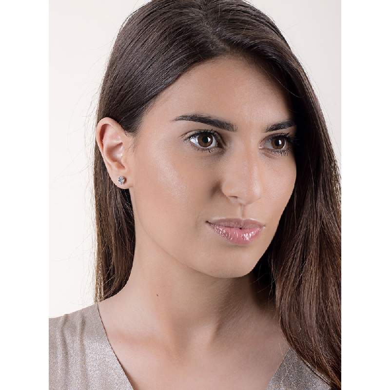 Pendientes de garra en oro blanco de 18 quilates con circonitas