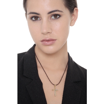 Colgante cruz en oro blanco, rosa y amarillo diamantado