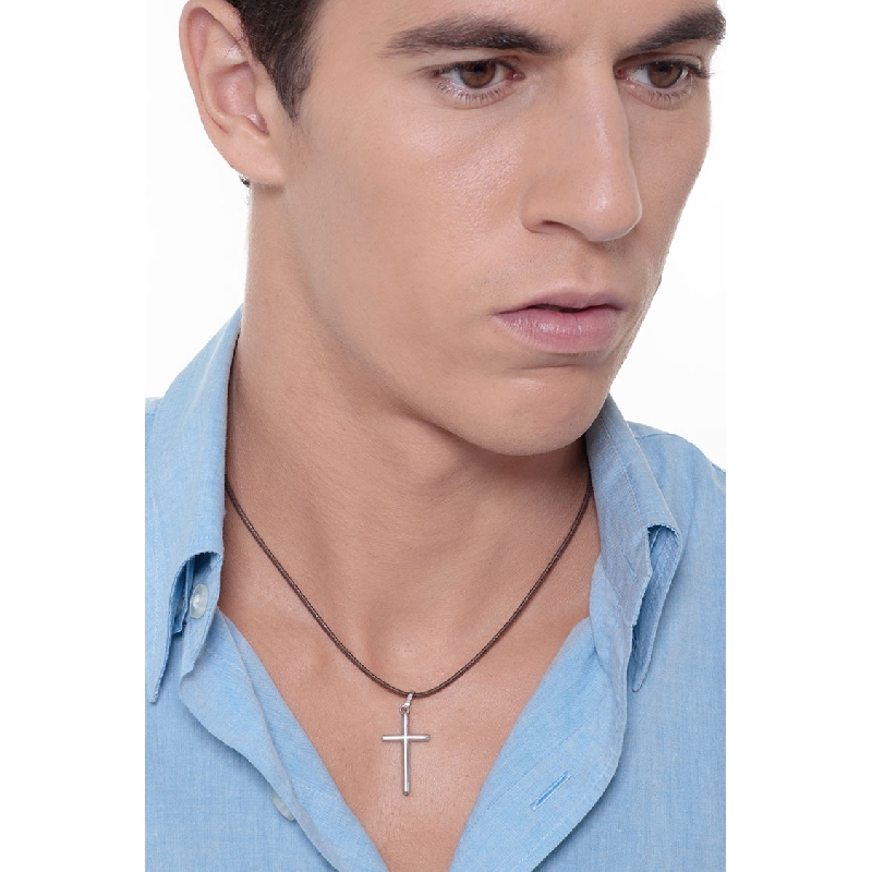 Colgante cruz clásica Oro Blanco 18k