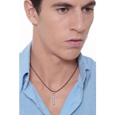 Colgante cruz clásica Oro Blanco 18k