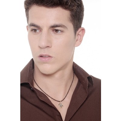 Colgante en oro blanco y amarillo de 18k con rosa de los vientos