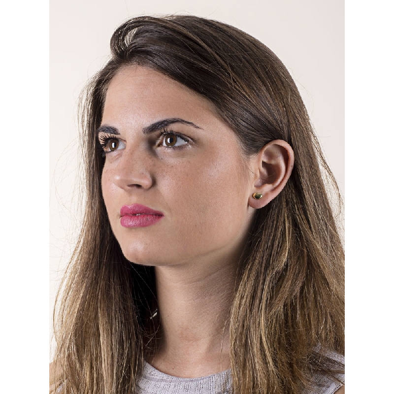 Pendientes tendencia de lóbulos en oro amarillo 18k en forma de corazón Pendientes tendencia de lóbulos en oro amarillo 18k en forma de corazón